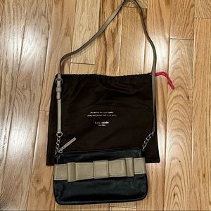Like new Kate Spade leather crossbody with bow!